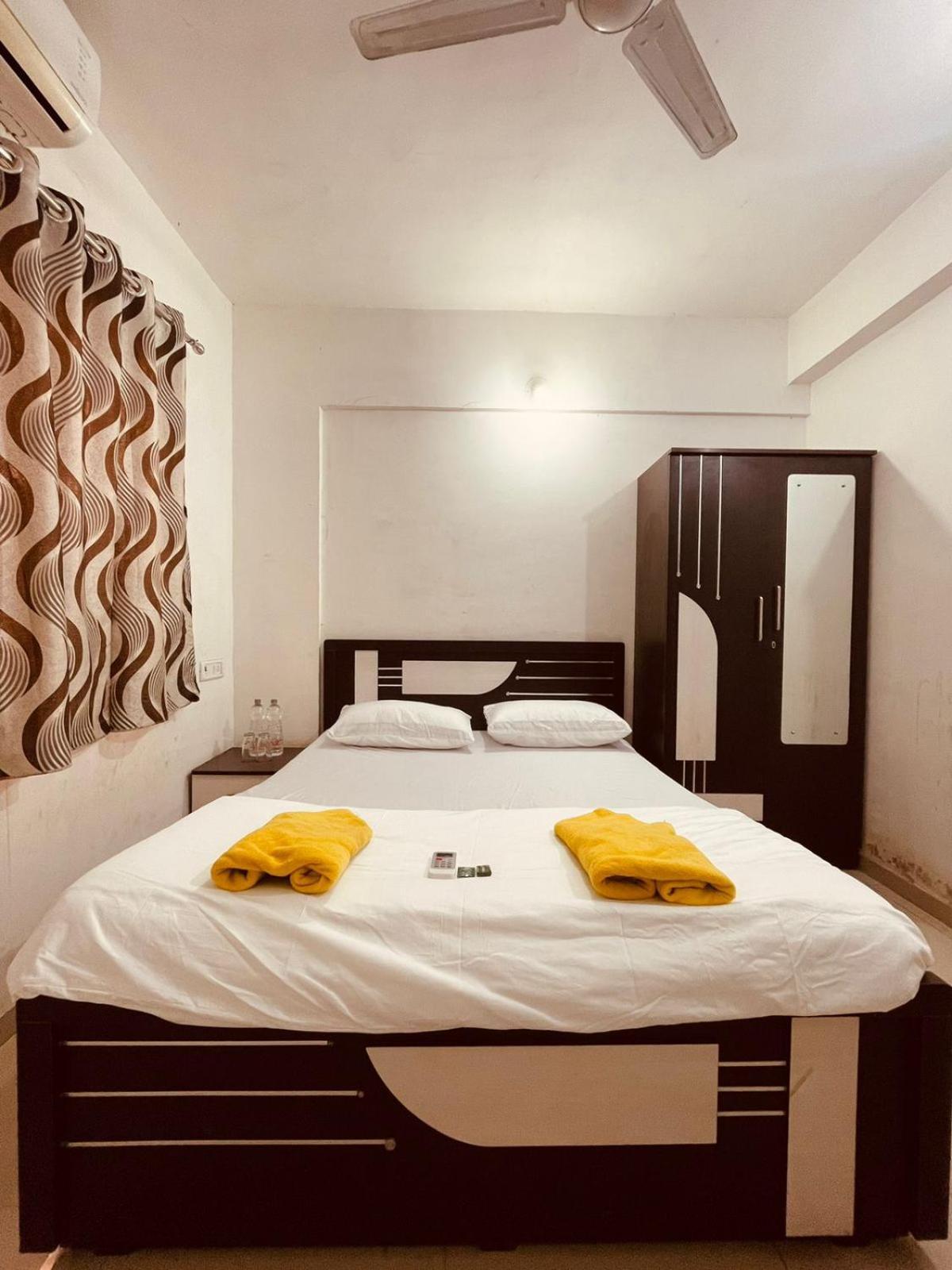 Namaste Nirvana Appartments Daman Exterior photo